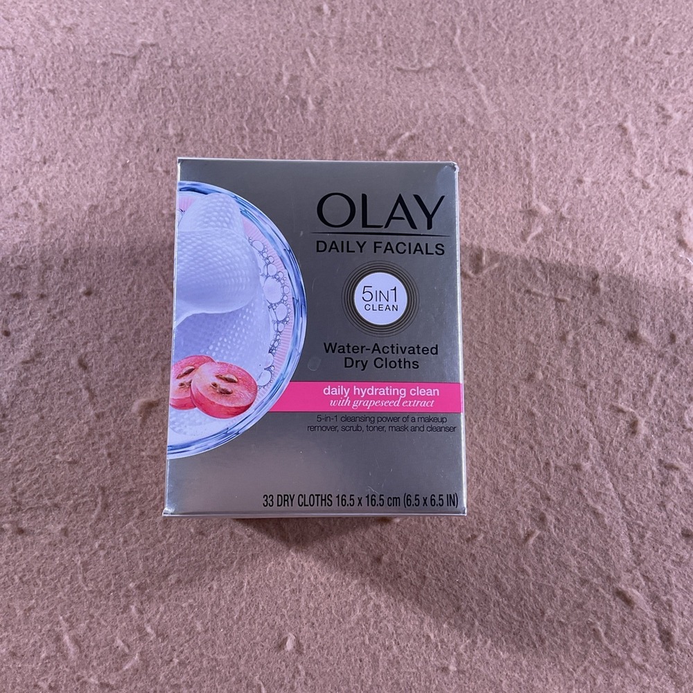 Olay Daily Facials Water-Activated Dry Cloths 33 Dry Cloths 6.5" x 6.5"